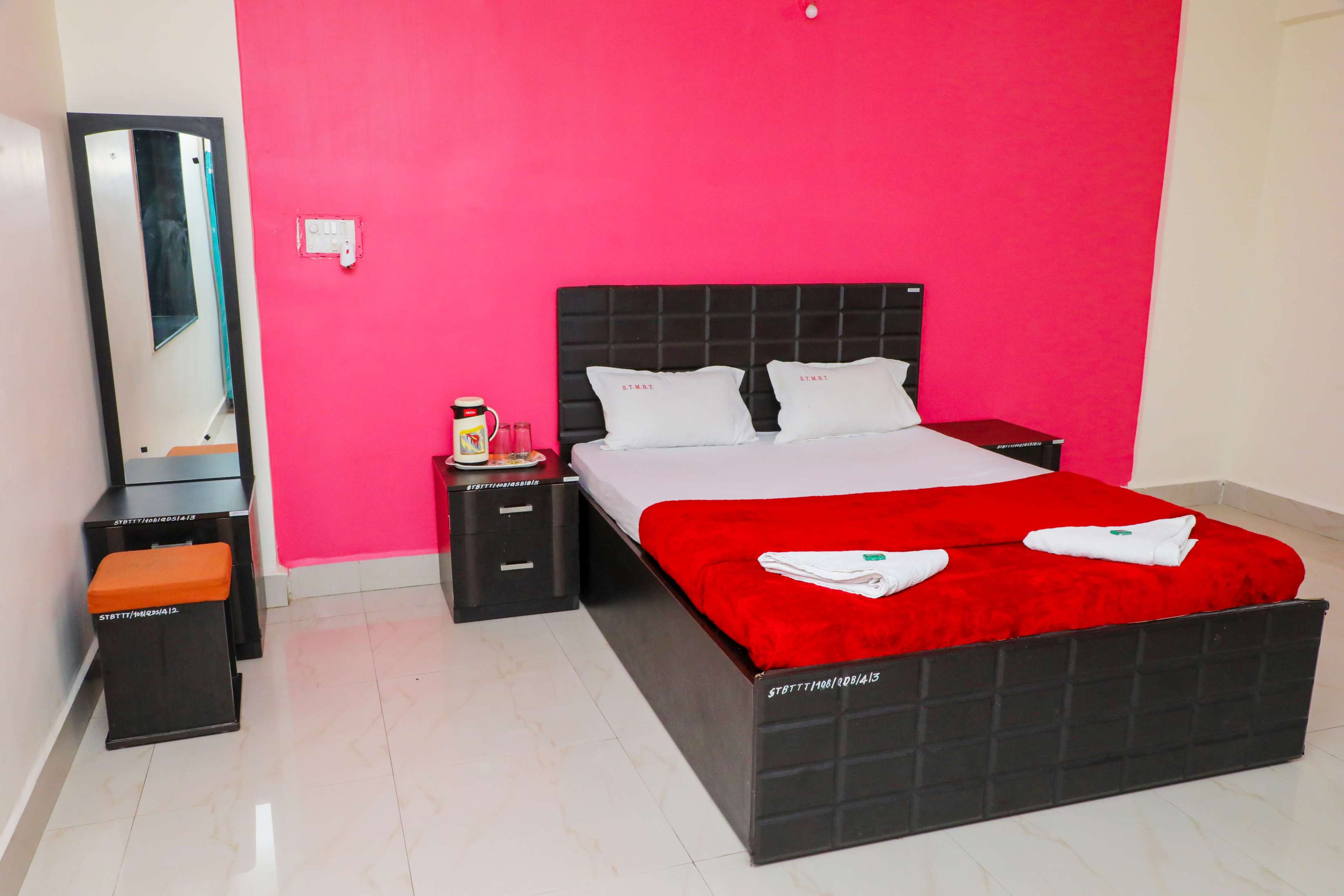 Suite Room at Tuljabhavani Mandir Sansthan Bhakt Niwas